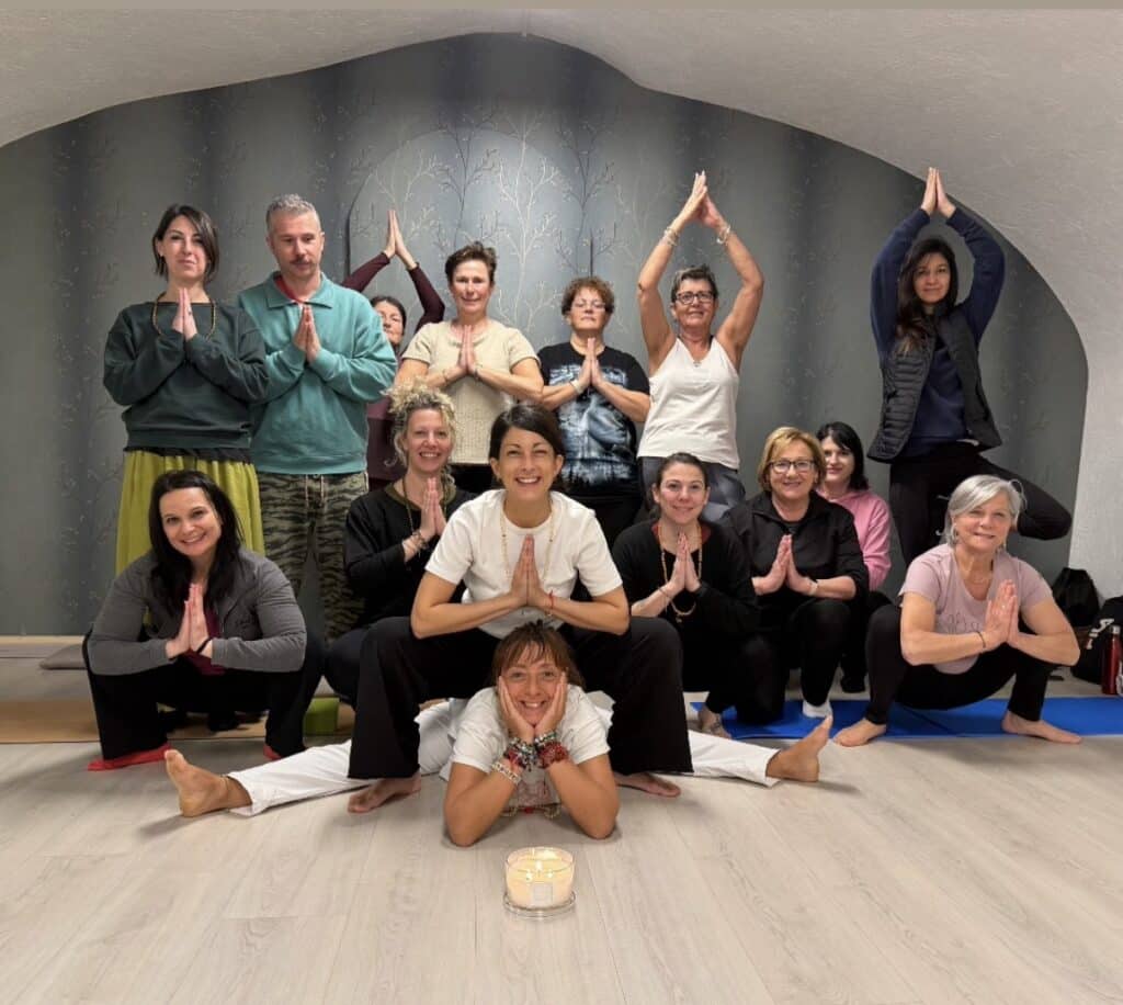 Weekend Yoga e Meditazione - gruppo in pratica